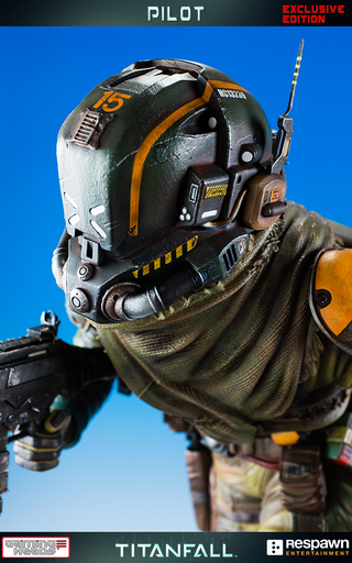 Illustration for article titled Wallrunning Titanfall Pilot Statue